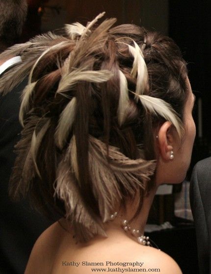 Feathers in hair Bird Like Hairstyles, Feathers Hairstyles, Feather Hairstyles, Hair With Feathers, Feather Wig, Feather Hairstyle, Feathery Hair, Feathers In Hair Aesthetic, Hair Horns