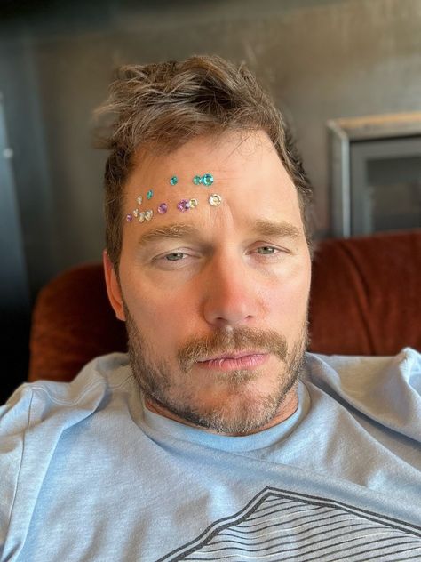 Chris Pratt Selfie, Chris Pratt Memes, Chris Pratt Body, Chris Pratt Shirtless, Keanu Reeves Interview, Boy Snaps Pic, Actor Chris Pratt, Kid Flash, Peter Quill