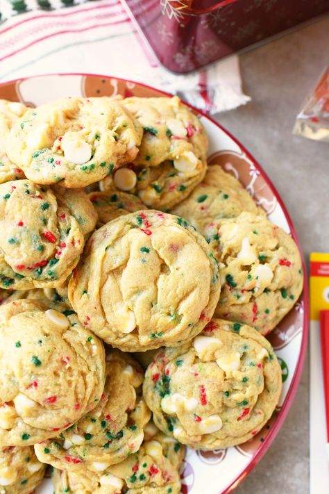 Christmas Vanilla Pudding Cookies, Pudding Cookies Vanilla, Christmas Cookies With Pudding, Cookies Made With Vanilla Pudding, Christmas Sprinkle Pudding Cookies, Christmas Pudding Cookies Recipes, Best Cookies For Santa, Pudding Christmas Cookies, Vanilla Christmas Desserts