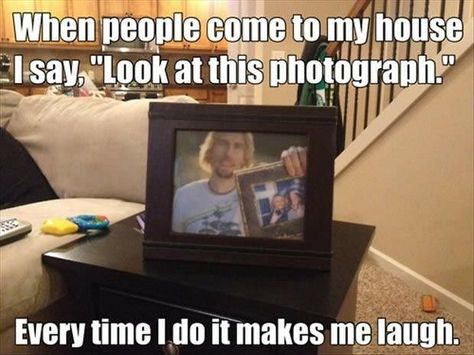 I sing it too.. - 9GAG Look At This Photograph, Inspirational Quotes With Images, College Humor, Laughing So Hard, All Music, Text Posts, Inspirational Quotes Motivation, Bones Funny, My House