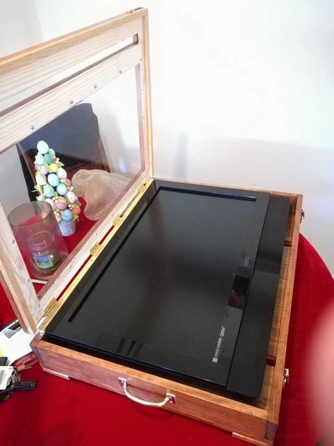 DIY Digital Tabletop Board - Imgur Dnd Tabletop Diy, Dnd Tv Case, Dnd Table With Tv, D&d Gaming Table, D&d Game Table, D&d Table Gaming Diy, Dungeons And Dragons Room, Tv Case, Dungeon Room