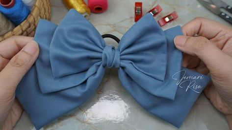 Membuat Pita, Hair Bow Ideas, Diy Tas, Bow Fabric, Big Hair Bows, Bow Ideas, 21st Birthday Cards, Bow Hair Accessories, Fabric Accessories