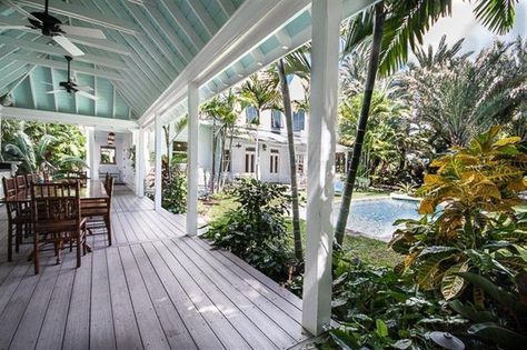 Key West House From 1929 Has Dade County Pine Everywhere - Curbed Miamiclockmenumore-arrownoyes : Key West Style Homes Exterior, Key West Style Homes, Key West Decor, Key West House, Key West Style, Travel Key West, British Colonial Decor, Farm Plans, Pool Remodel