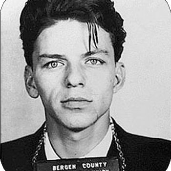 Frank Sinatra mug shot. Iconic Mugshots, Logic Young Sinatra, Frank Sinatra Mugshot, Famous Mugshots, Young Sinatra, Celebrity Mugshots, Bed Inspo, Musician Art, Music Playing