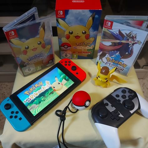 Collection games pokemon nintendo switch Pokemon Nintendo Switch, Pokemon Switch, Pokemon Showdown, Mens Bedroom Decor, Pokemon Nintendo, Nintendo Pokemon, Mens Bedroom, Setup Ideas, Games Art