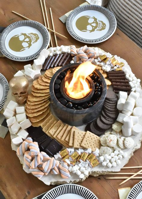 Smores Dessert Table, Table Top Smores Bar, S’mores Charcuterie Table, Table Top Smores Diy Fire, Smores Charcuterie Board With Fire, S’mores Table, Smores Charcuterie Board Ideas, Smores Board Ideas, Table Top Smores