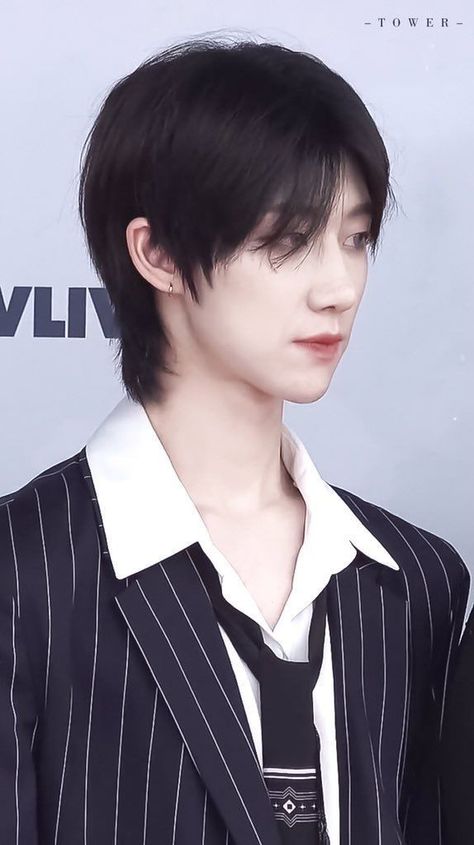 Minghao from SEVENTEEN Korean Hairstyle Long, Short Hair Tomboy, Bts Black And White, Xu Minghao, Seventeen Minghao, Seventeen The8, Going Seventeen, Beautiful Love, K Idols