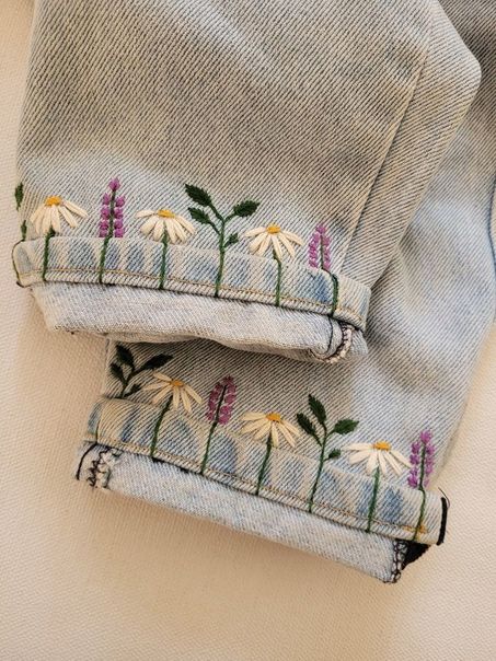 Embroidered Jean Cuffs, Embroidery On Jeans Pants, Hand Embroidered Jeans, How To Take In Jeans At The Waist, Silly Embroidery, Embroidery Inspiration Jeans, Embroidery On Jeans, Embroidered Jeans Diy, Embroidery Jeans Diy