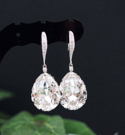 Wedding Jewelry Bridal Earrings Bridesmaid Earrings Dangle Earrings Clear White Swarovski Crystal Tear drop Earrings Winter Bridal Jewelry, Bridal Jewellery Earrings, Beautiful Bridal Jewelry, Everyday Wear Jewelry, Crystal Bridal Earrings, Bridal Accessories Jewelry, Bridal Earrings Drop, Bridesmaid Jewelry Sets, Swarovski Crystal Earrings