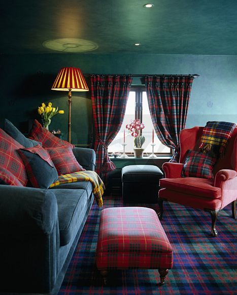 Image: Tartan cushions on velvet sofa and red armchair in dark blue-green living room with tartan drapes and carpet - EWA Stock Photo Library Tartan Furniture, Tartan Sofa, Tartan Carpet, Blue And Green Living Room, Tartan Cushions, Living Room Turquoise, Green Drapes, Red Furniture, Red Living