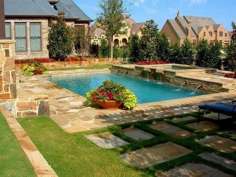 small pool decorating ideas and water features natural stone patio pavers Pool Design Modern, Pool Decking, Moderne Pools, Amazing Swimming Pools, Swimming Pool Landscaping, Pool Landscape Design, Swimming Pool House, Small Pool Design, Backyard Pool Landscaping