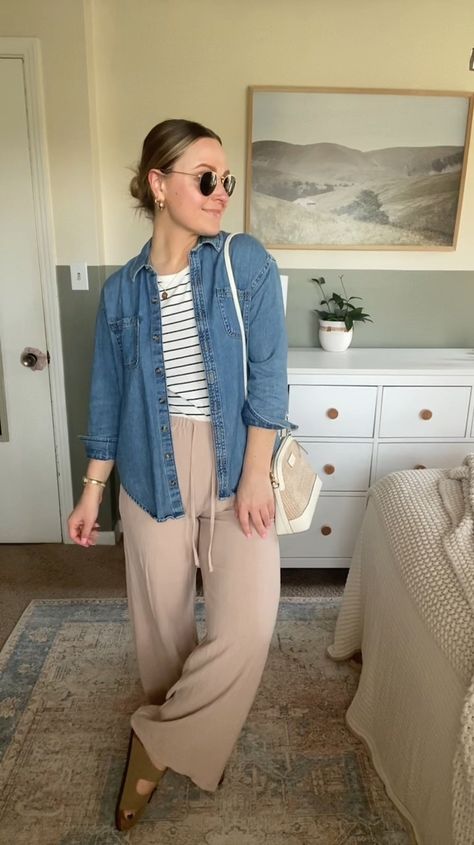 Classic Outfits For Women Summer, Organic Outfits Women, Wide Leg Jeans Curvy Outfit, Blue Flowy Pants Outfit, Teacher Outfit Inspo Fall, Womens Plus Size Outfits, Florida Fashion 2024, Relax Outfits Women, El Salvador Outfit Ideas