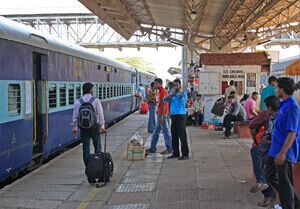 Short essay on A scene at a railway station for children and students. Short and long paragraph for class 1, 2, 3, 4. Railway Station Composition, Indian Railway Station Photography, Railway Station Photography, Indian Train, Memory Drawing, E Ticket, Travel In India, Airline Company, Human Figure Sketches