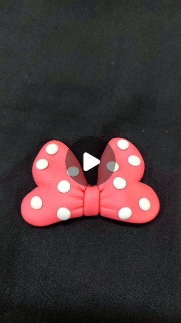 Minnie Mouse Fondant, Gum Paste Bow, Minnie Mouse Cupcakes, Fondant Bow, Bow Cakes, Minnie Bow, Minnie Mouse Bow, Fondant Tutorial, Dry Clay