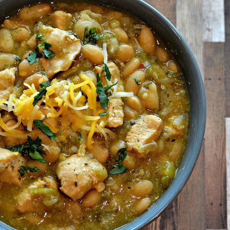 Instant Pot® Yardbird Chili with White Beans Chili With White Beans, White Beans Recipe, White Bean Recipes, Hearty Chili, Green Enchilada Sauce, Northern Beans, Oven Roasted Chicken, Great Northern Beans, Beans Recipe