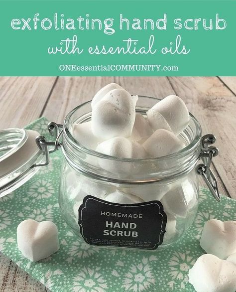 Easy homemade hand scrub recipe with essential oils to exfoliate dry skin. All natural, inexpensive, & easy to make. Adorable, free printable labels - Great for DIY gifts! man, gardener, mechanic, Christmas, Mother's Day. Made with Epsom salt, baking soda, and lemon and lavender essential oil. #essentialoils #essentialoilrecipes #essentialoilDIY #handscrub #naturalDIY #easyDIY #naturalbeauty Homemade Hand Scrub, Hand Scrub Recipe, Hand Scrub Homemade, Diy Dry Shampoo, Baking Soda And Lemon, Face Scrub Homemade, Essential Oils Gifts, Essential Oil Mixes, Hand Scrub