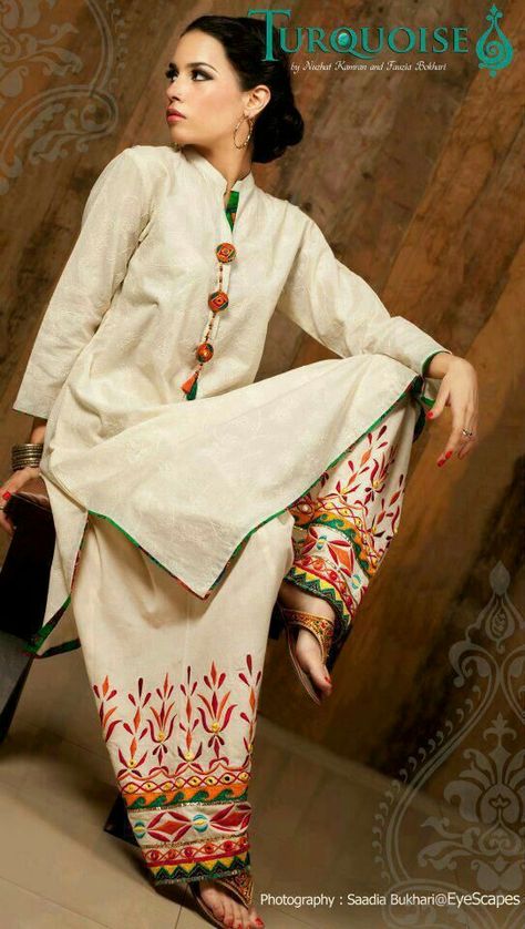 Hacks To Try, Salwar Designs, Salwar Kamiz, Kurta Designs Women, Embroidery Suits Design, Boutique Dress Designs, Stylish Dress Book, Pakistani Dress Design, Embroidery Suits