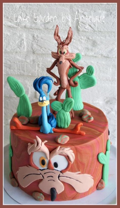 Wile e Coyote - Roadrunner Cake - Cake by lalique1 Wile E Coyote Birthday Party, Rasta Cake, Tom Und Jerry, Wile E Coyote, Fantasy Cake, Cartoon Cake, Character Cakes, Crazy Cakes, Birthday Party Food