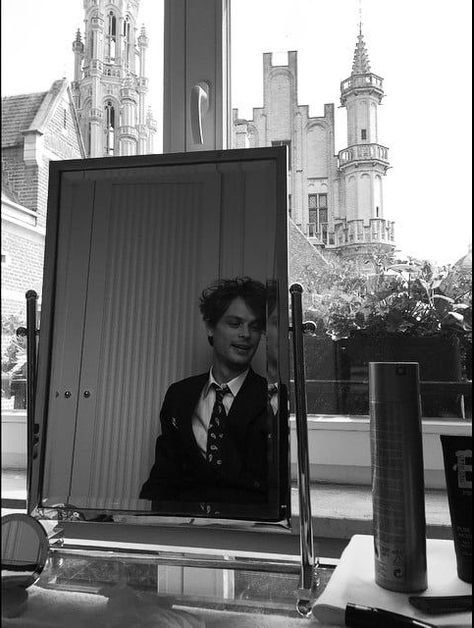 Matthew Gray, Matthew Gray Gubler, Spencer Reid, White Photo, The Story, Desk, Black And White, White, Black