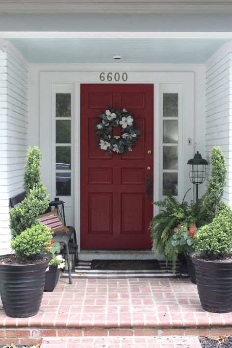 Red Front Door Aesthetic, Dark Red Front Door, White Brick Ranch, Red Front Door Decor, Front Door Aesthetic, Small Front Porch Decorating Ideas, Brick Ranch Home, Best Front Door Colors, Red Front Door