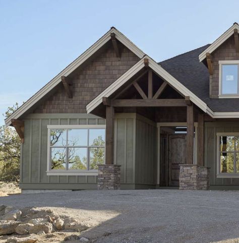 New Home Siding Ideas, Wide Siding Exterior, Diamond Kote Elkhorn Siding, Home Exteriors With Stone And Siding, Hardie Board Siding Ideas Cedar Shakes, Diamond Coat Siding, Vinyl House Exterior, Mixed Material House Exterior, Mountain House Exterior Paint Colors