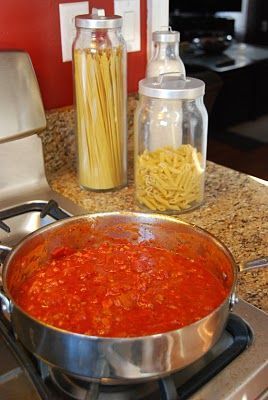 Giada's Marinara Sauce Aussie Recipes, Italian Sauces, Tomato Sauces, Pasta And Sauce, Giada Recipes, Sauce Spaghetti, Marinara Sauce Recipe, Spaghetti Recipe, Red Sauce