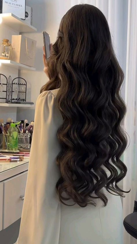 Peinados Para Graduacion Sueltos, Peinados Elegantes Sueltos, Soft Wedding Hair, Loungewear Photoshoot, Hair Wedding Styles, Long Hair Wedding, Hair Styles Long Hair, Light Curls, Long Shiny Hair