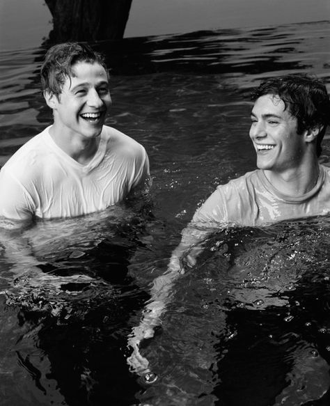 Ben McKenzie and Adam Brody - OC throwback Sandy Cohen, Benjamin Mckenzie, Oc California, Ben Mckenzie, Comfort Series, Adam Brody, Series Quotes, Septième Art, I Love Cinema