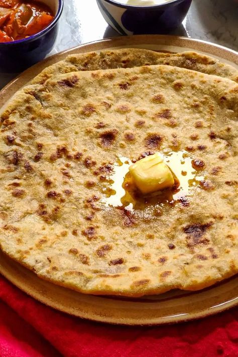 Aloo Paratha-The most popular North Indian breakfast Aalo Paratha, Alu Paratha, Aloo Paratha, Indian Flatbread, Potato Filling, Vegetarian Indian, Indian Bread, Indian Breakfast, North India