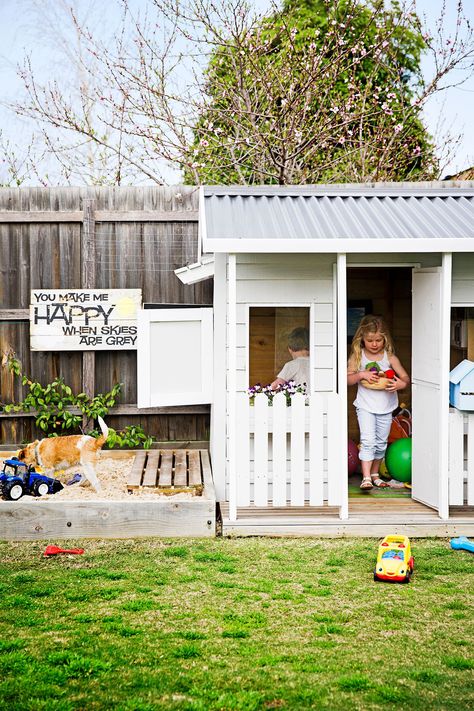 Cubby house from cottage garden in Williamstown, Melbourne. Photography: James Henry | Story: homes+ Backyard Playhouse Ideas, Classic Backyard, Cubby House Ideas, Kids Cubby Houses, Playhouse Ideas, Kids Cubbies, Backyard Playset, Garden Playhouse, Backyard Playhouse