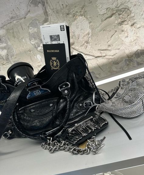 | Balenciaga Le City bag my fav 🖤 | Instagram Black Balenciaga City Bag, Balenciaga City Bag Outfit, Messy Chic, Balenciaga Aesthetic, Bags Balenciaga, Balenciaga Style, Street Style Aesthetic, Dream Bag, Black Balenciaga