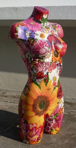 Mannequin Ideas, Mannequin Diy, Painted Mannequin, Mannequin Decor, Antique Dress Form, Unique Mannequin, Mannequin Torso, Mannequin Art, Dress Form Mannequin