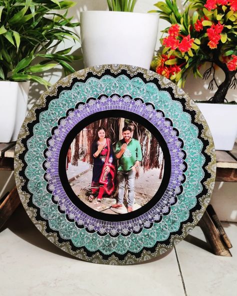 Photo frame mandala artwork Mandala Photo Frame, Colourful Mandala Art, Colourful Mandala, Mandala Artwork, Flower Embroidery Designs, Flower Embroidery, Mandala Coloring, Art Photo, Mandala Art