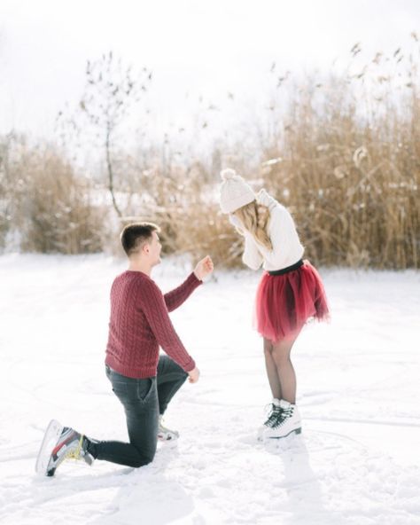 If you’re dreaming about saying “yes,” you’re sure to swoon over these sweet winter proposals. Proposal Ideas Winter, Winter Formal Proposal, Creative Proposal Ideas, Formal Proposal, Unique Proposal Ideas, Winter Proposal, Creative Proposals, Unique Proposals, Proposal Photos