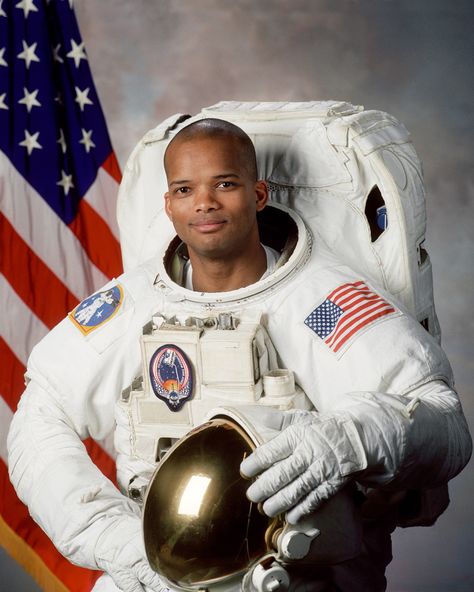 ROBERT L. CURBEAM, JR., (CAPTAIN, USN, RET.)  NASA ASTRONAUT (FORMER)    PERSONAL DATA: Born March 5, 1962, in Baltimore, Maryland. Two children. He enjoys weightlifting, backpacking and sports. Black Astronauts, African American Inventors, Black Knowledge, Nasa Astronauts, We Are The World, Black American, African American History, Space Travel, Black Culture