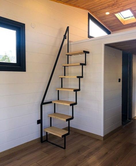 سلالم حلزونية, Tiny House Stairs, Diy Bathroom Furniture, Pallet Furniture Living Room, Diy Furniture For Small Spaces, Diy Apartment Furniture, Furniture Small Spaces, Diy Baby Furniture, Small Hallway