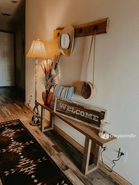 Western Chic Living Room, Western Dining Room, Ranch Style Decor, Western Living Room Decor, Western Kitchen Decor, Western Living Room, Ranch House Decor, Western Rooms, Southwestern Home