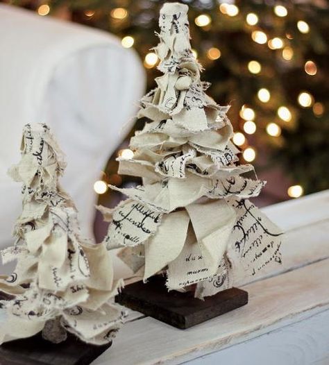 Rag Ribbon Tabletop Christmas Trees | These DIY mini trees are perfectly rustic. Ribbon Christmas Tree Diy, Ribbon Christmas Tree, Christmas Tree Diy, Fabric Christmas Trees, Alternative Christmas, Alternative Christmas Tree, Real Christmas Tree, Ribbon Christmas, Tabletop Christmas Tree