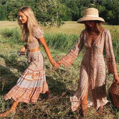 Look Boho Chic, Diva Style, Chic Maxi Dresses, Estilo Hippie, Hippy Chic, Boho Hippie Chic, Flare Sleeve Dress, Boho Summer Dresses, Bohemian Maxi Dress