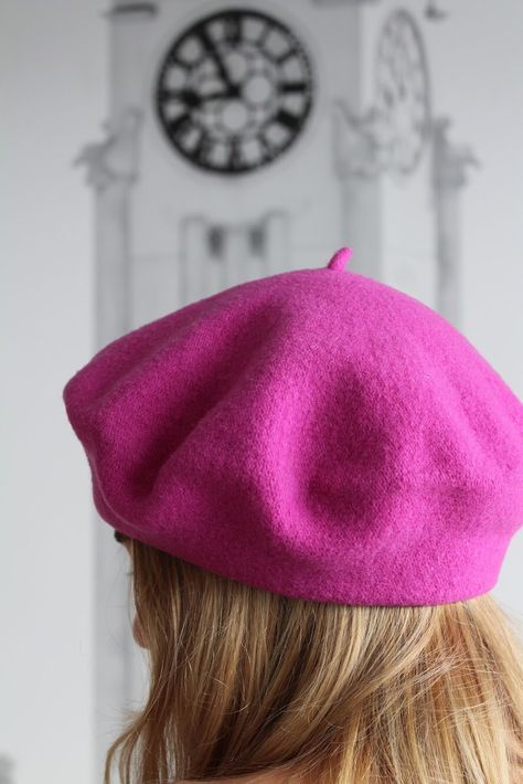 Pink Barret Hat, Toadette Cosplay, Barret Hat, Unicorn Wars, Pink Beret, Pink Stuff, Bratz Doll, Trend Fashion, Mad Hatter