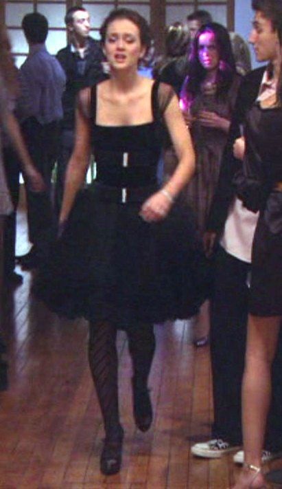 Blair Black Dress, Blair Waldorf Black Dress, Blair Waldorf Season 1, Blair Waldorf Dress, Blair Wardolf, Blair Fashion, Tv Characters Outfits, Estilo Blair Waldorf, Estilo Gossip Girl