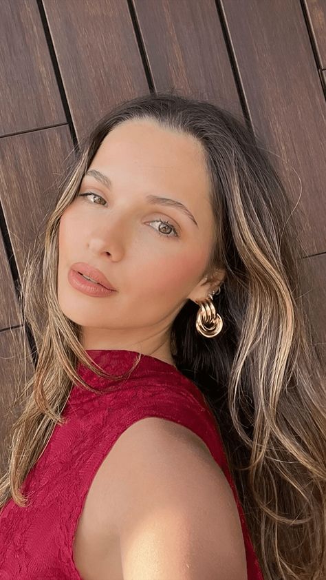 "California Highlights" Are the Effortless Way to go Lighter This Summer Cherry Drop Earrings, Grandmother Jewelry, Trend Forecast, Black Hair With Highlights, Effortless Hairstyles, Body Hair Removal, Shades Of Blonde, Puffy Heart, Hair Colorist