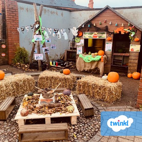 😮😍 How amazing this is outdoor pumpkin patch set up by the very talented Clockwork Childcare?! The effort and creativity here is incredible, we bet the children had a fab time collecting their pumpkins! 🎃 Create your own outdoor pumpkin patch with our ready-made display pack - click to download from the Twinkl website. #pumpkinpatch #pumpkin #outdoorlearning #teachingresources #teaching #twinkl #twinklresources #halloween #autumn #classroomideas #eyfs #earlyyears #teachers #outdoorarea Pumpkin Patch Role Play Eyfs, Pumpkin Patch Set Up Ideas, Autumn Role Play Area, Outdoor Role Play Eyfs, Harvest Festival Ideas Eyfs, Pumpkin Patch Dramatic Play, Pumpkin Patch Ideas, Pumpkin Patch Decoration, Preschool Pumpkins