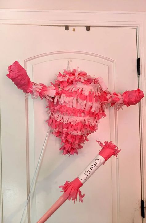 Made a uterus piñata for a first moon party : crafts Period Themed Party, Midwife Party Ideas, Uterus Party Ideas, Feminist Party Ideas, First Moon Party Period, Period Party Cake, Hysterectomies Party, Sterilization Celebration, Period Party Ideas