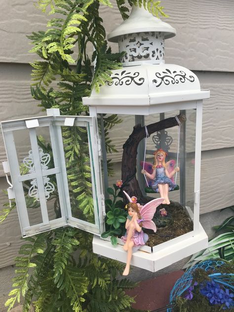 Whimsical Fairy Decor, Lantern Fairy Garden, Fairy Lanterns Diy, Fairy Garden Lantern, Magical Fairy Garden, Fairy Garden Pots, Fairy Room, Garden Lantern, Fairy Tree Houses