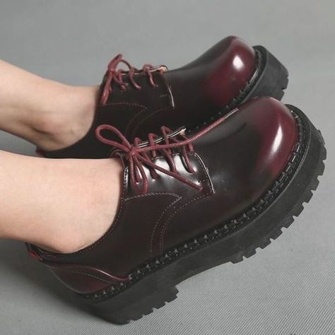 Womens Platform Platform Heels Shoes Flat Lace Up Brogue Oxford Chunky Creepers #DocMartensstyle 90s Platform Shoes, Oxford Shoes Outfit, Platform Shoes Heels, Dr Shoes, Shoe Inspo, Aesthetic Shoes, Swag Shoes, Dream Shoes, Heels Shoes