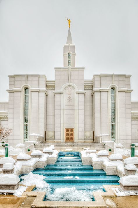 Bountiful LDS temple #utah #mormon #ldstemple #mormontemple Bountiful Utah Temple, Utah Lds Temples, Lds Temple Photography, Lds Temple Wallpaper, Mormon Aesthetic, Temples Lds, Lds Temple Dresses, Bountiful Temple, Lds Pictures