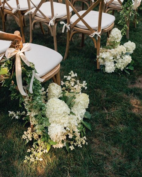 Classic Summer Wedding, Elegant Backyard Wedding, Wedding Aisle Outdoor, Elegant Backyard, French Chateau Wedding, Hamptons Wedding, Aisle Flowers, Wedding Ceremony Flowers, France Wedding