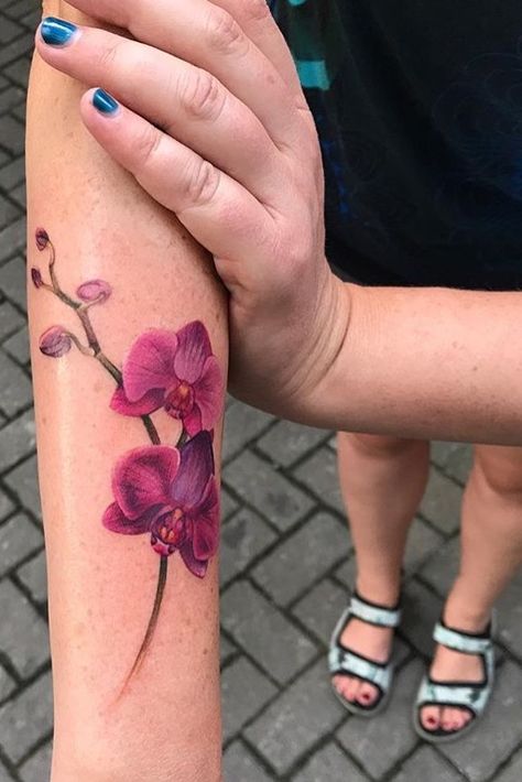 Unforgettable Tattoo, Orchid Flower Tattoos, Sketch Style Tattoos, Dragonfly Tattoo Design, Orchid Tattoo, Tattoo Zeichnungen, Gorgeous Tattoos, Cool Tattoos For Guys, Hummingbird Tattoo