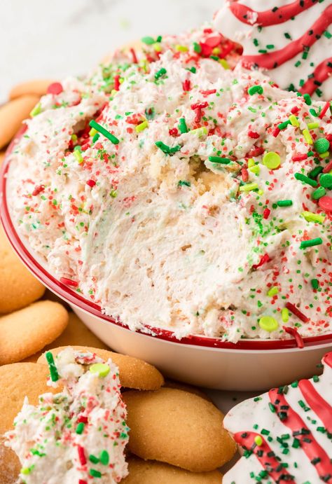 Christmas Tree Cake Dip, Tree Cake Dip, Christmas Tree Dip, Cake Dip Recipe, Little Debbie Christmas Tree Cakes, Little Debbie Snack Cakes, Sweet Dip, Little Debbie Christmas Tree, Dessert Dip Recipes